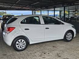 CHEVROLET - ONIX - 2018/2018 - Branca - R$ 48.900,00