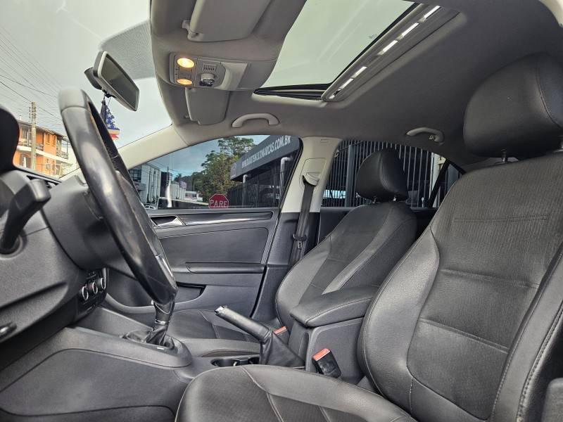 VOLKSWAGEN - JETTA - 2011/2012 - Prata - R$ 59.900,00