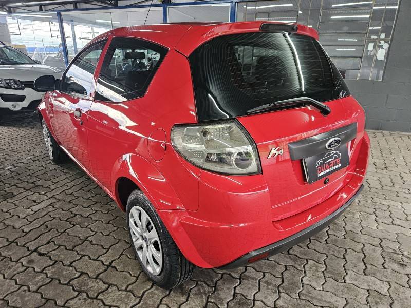 FORD - KA - 2011/2012 - Vermelha - R$ 25.900,00