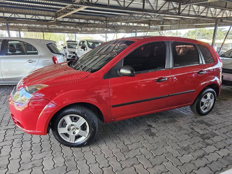 FORD - FIESTA - 2010/2010 - Vermelha - R$ 25.900,00