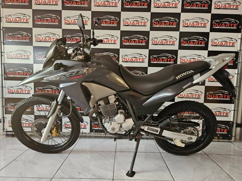 HONDA - XRE 300 - 2016/2016 - Preta - R$ 20.900,00
