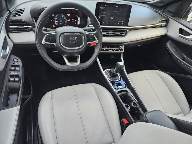 FIAT - FASTBACK - 2024/2025 - Branca - R$ 127.900,00