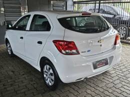 CHEVROLET - ONIX - 2018/2018 - Branca - R$ 48.900,00