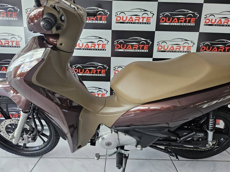HONDA - BIZ 125 - 2020/2021 - Marrom - R$ 15.500,00
