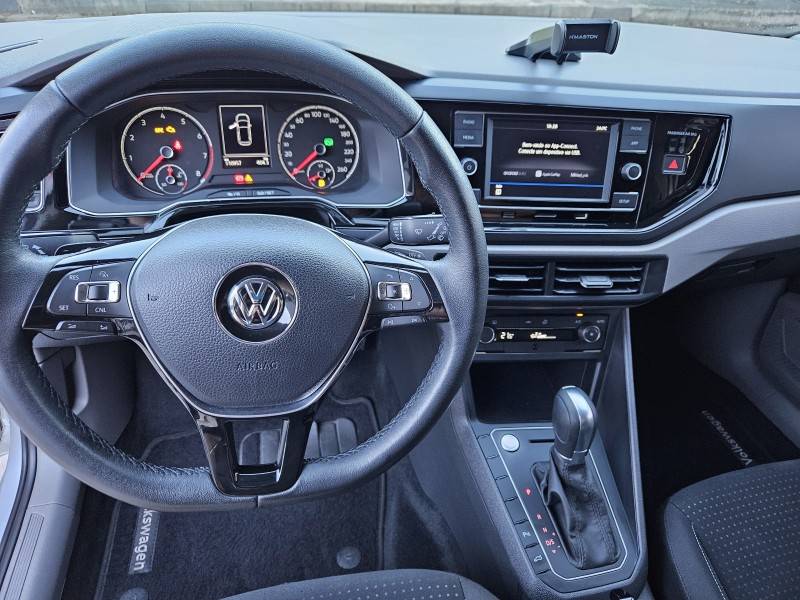 VOLKSWAGEN - POLO - 2018/2019 - Prata - R$ 72.900,00