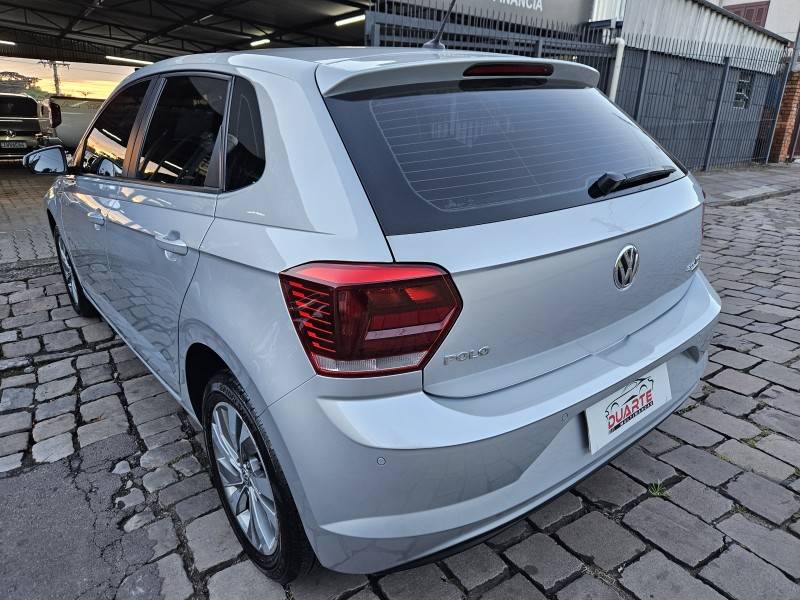 VOLKSWAGEN - POLO - 2018/2019 - Prata - R$ 72.900,00