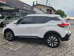 NISSAN - KICKS - 2016/2017 - Branca - R$ 81.900,00