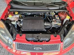 FORD - FIESTA - 2010/2010 - Vermelha - R$ 25.900,00