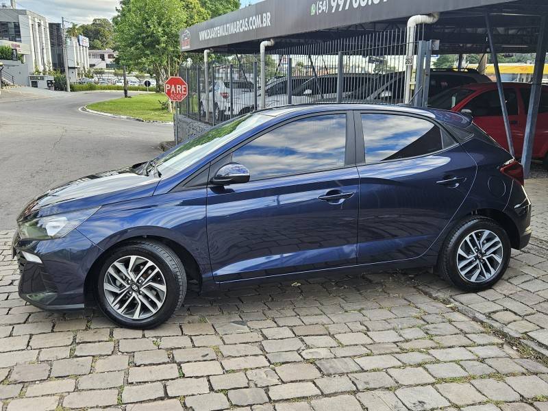 HYUNDAI - HB20 - 2022/2023 - Azul - R$ 68.900,00