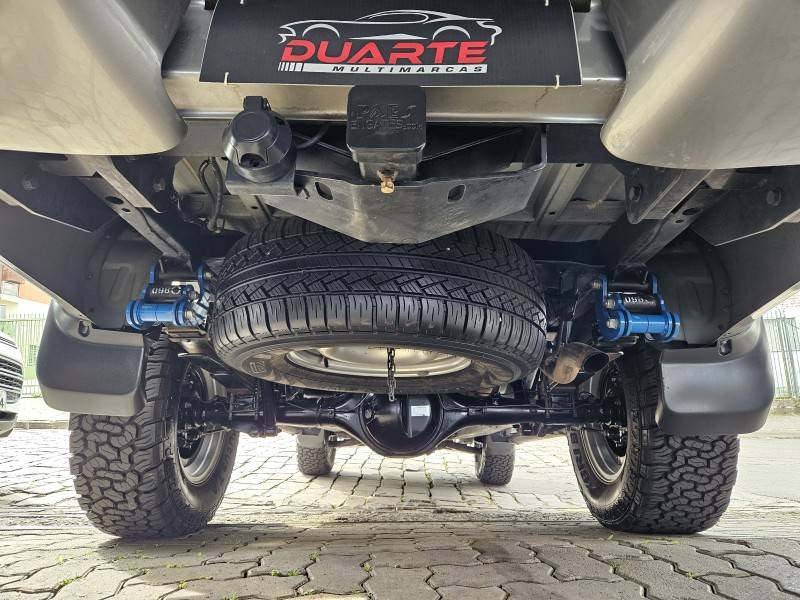 MITSUBISHI - L200 TRITON - 2013/2013 - Prata - R$ 107.900,00