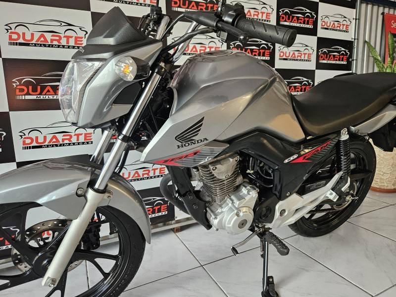 HONDA - CG 160 - 2020/2021 - Prata - R$ 16.500,00
