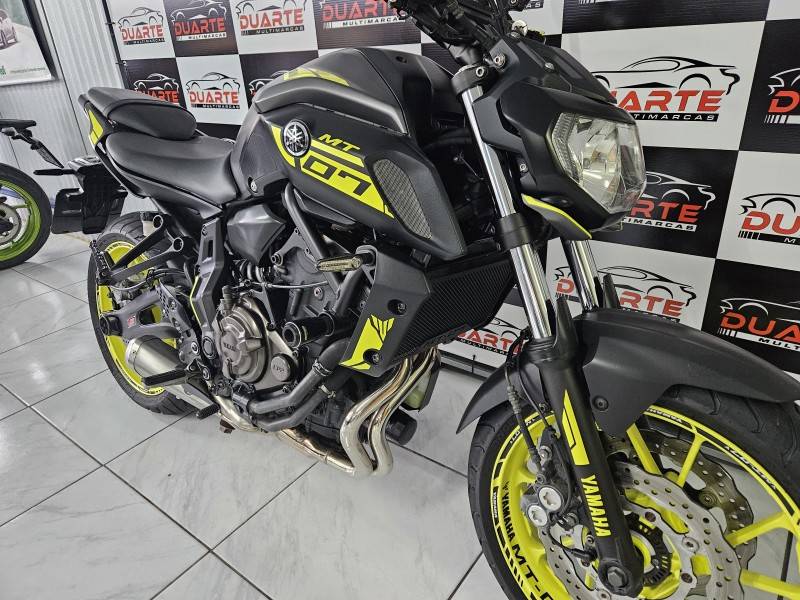 YAMAHA - MT - 2018/2019 - Cinza - R$ 38.900,00