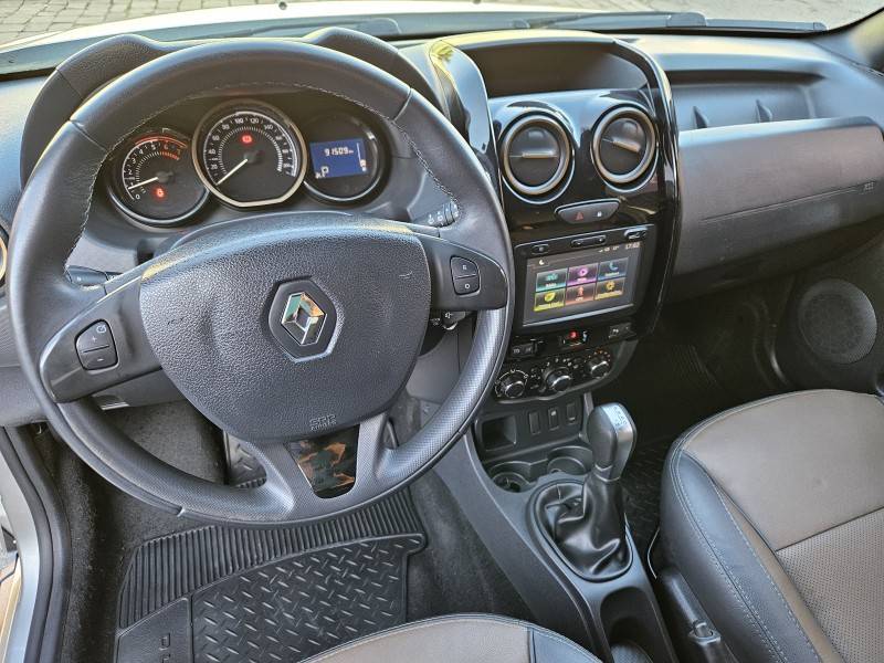 RENAULT - DUSTER - 2018/2019 - Prata - R$ 69.900,00