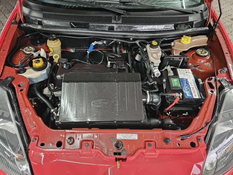 FORD - KA - 2011/2012 - Vermelha - R$ 25.900,00