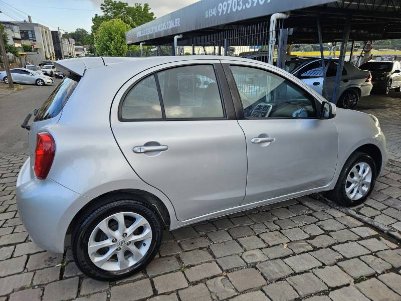 NISSAN - MARCH - 2016/2016 - Prata - R$ 42.900,00