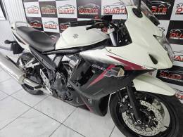 SUZUKI - GSX - 2011/2012 - Branca - R$ 28.900,00