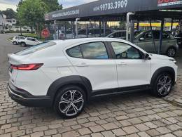 FIAT - FASTBACK - 2024/2025 - Branca - R$ 127.900,00