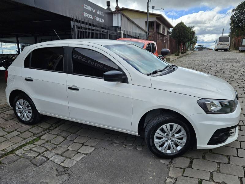 VOLKSWAGEN - GOL - 2017/2017 - Branca - R$ 44.900,00