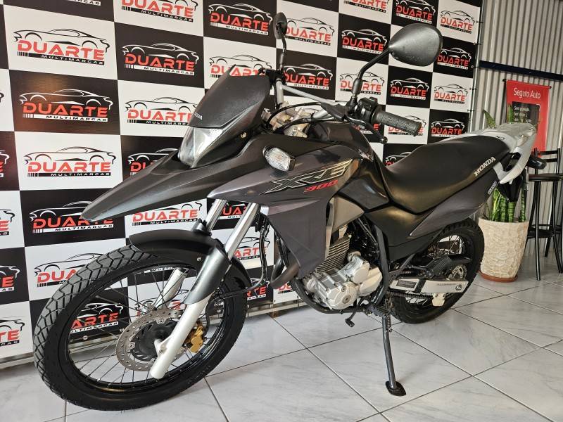 HONDA - XRE 300 - 2016/2016 - Preta - R$ 20.900,00