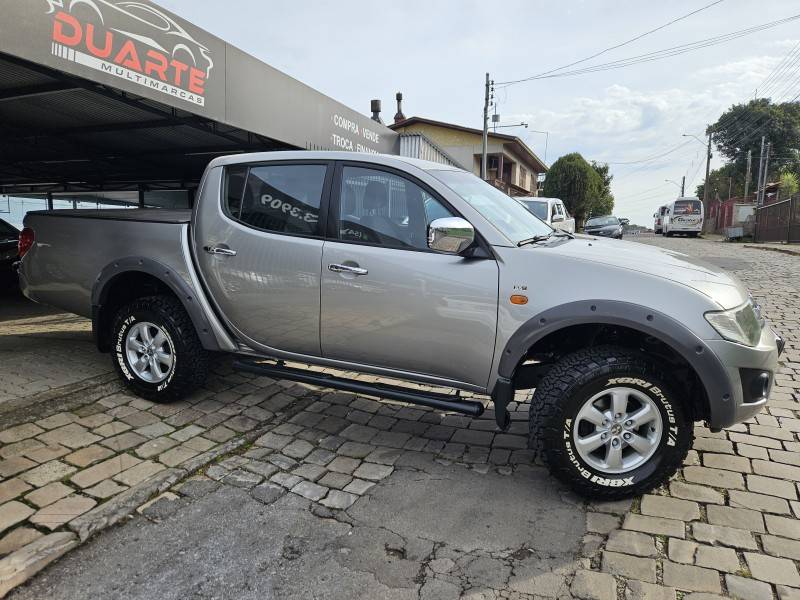 MITSUBISHI - L200 TRITON - 2013/2013 - Prata - R$ 107.900,00