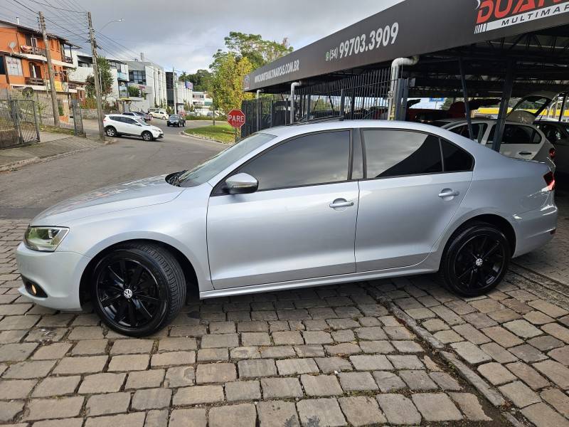 VOLKSWAGEN - JETTA - 2011/2012 - Prata - R$ 59.900,00