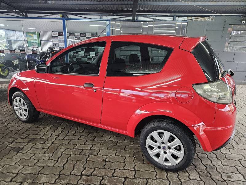 FORD - KA - 2011/2012 - Vermelha - R$ 25.900,00