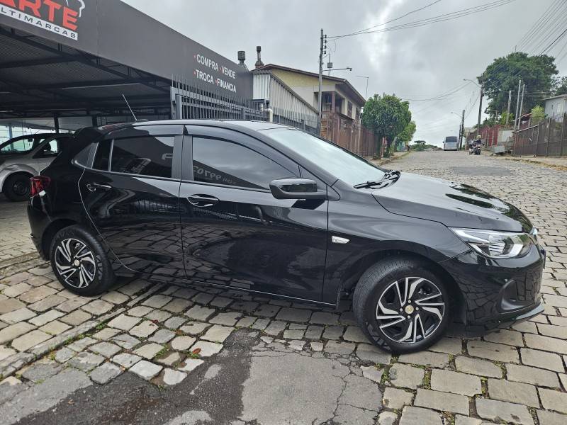 CHEVROLET - ONIX - 2024/2025 - Preta - R$ 77.900,00