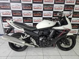 SUZUKI - GSX - 2011/2012 - Branca - R$ 28.900,00