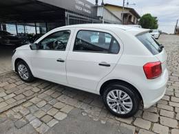 VOLKSWAGEN - GOL - 2022/2023 - Branca - R$ 55.900,00