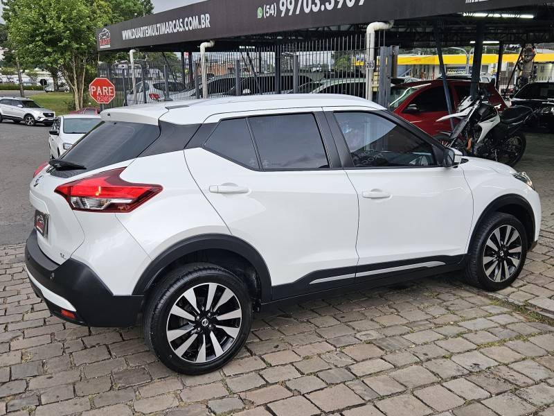 NISSAN - KICKS - 2016/2017 - Branca - R$ 81.900,00
