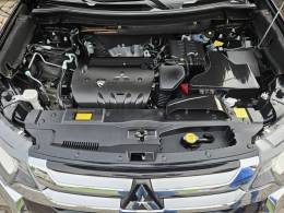 MITSUBISHI - OUTLANDER - 2015/2016 - Preta - R$ 87.900,00