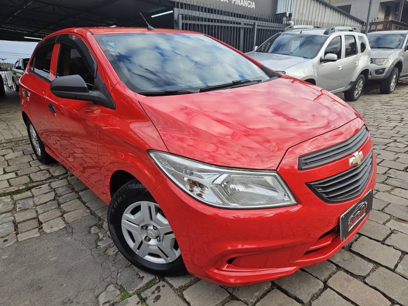 CHEVROLET - ONIX - 2016/2017 - Vermelha - R$ 47.900,00