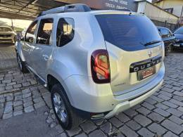 RENAULT - DUSTER - 2018/2019 - Prata - R$ 69.900,00