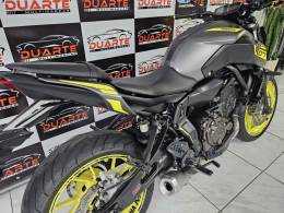 YAMAHA - MT - 2018/2019 - Cinza - R$ 38.900,00