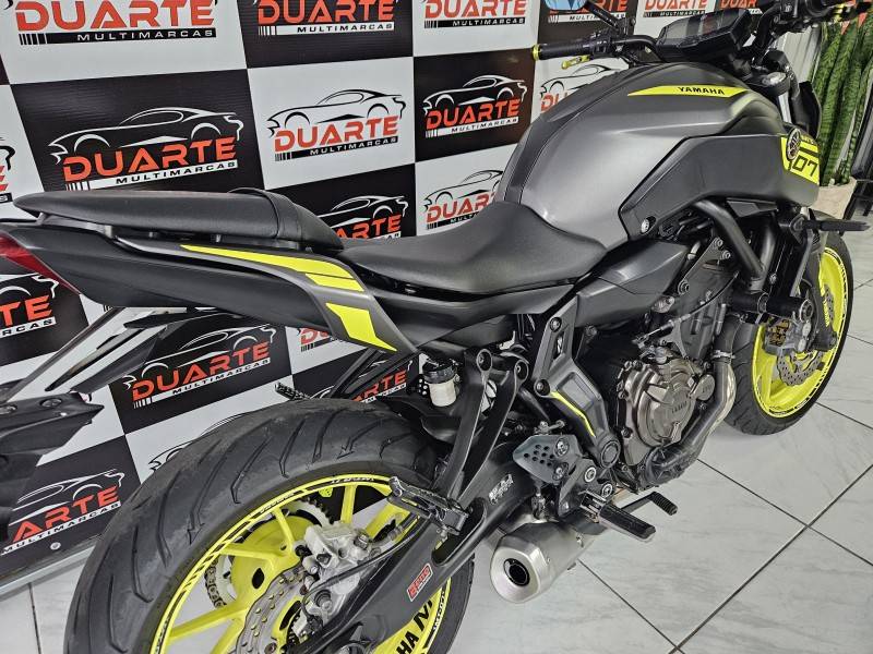 YAMAHA - MT - 2018/2019 - Cinza - R$ 38.900,00