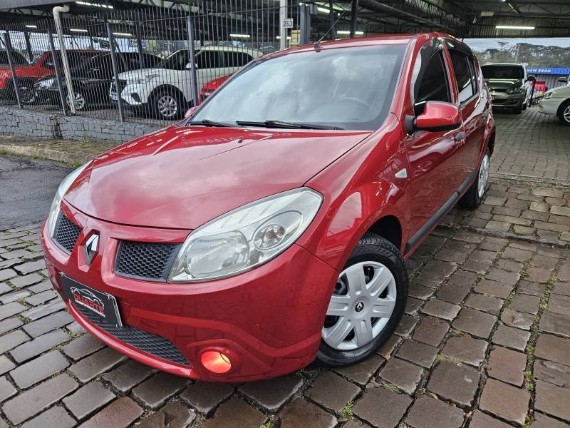 RENAULT - SANDERO - 2010/2011 - Vermelha - R$ 31.900,00