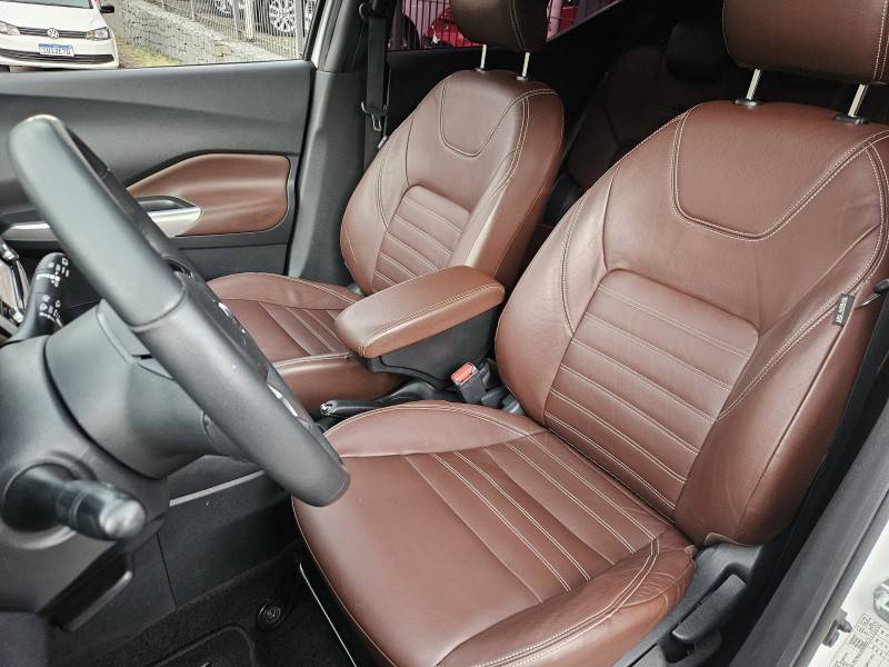 NISSAN - KICKS - 2016/2017 - Branca - R$ 81.900,00