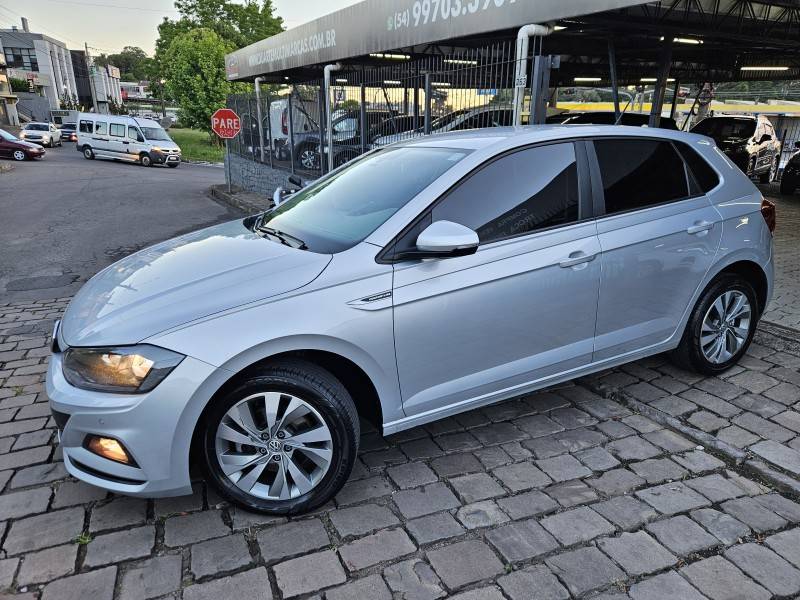 VOLKSWAGEN - POLO - 2018/2019 - Prata - R$ 72.900,00