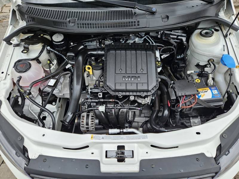 VOLKSWAGEN - GOL - 2022/2023 - Branca - R$ 55.900,00