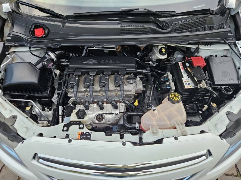 CHEVROLET - PRISMA - 2015/2016 - Branca - R$ 59.900,00