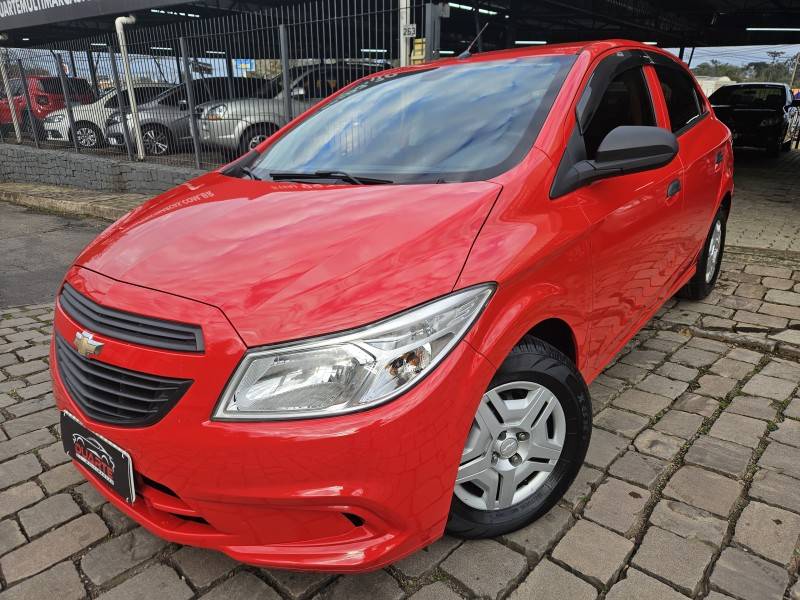 CHEVROLET - ONIX - 2016/2017 - Vermelha - R$ 47.900,00