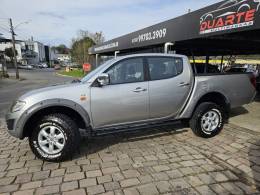 MITSUBISHI - L200 TRITON - 2013/2013 - Prata - R$ 107.900,00