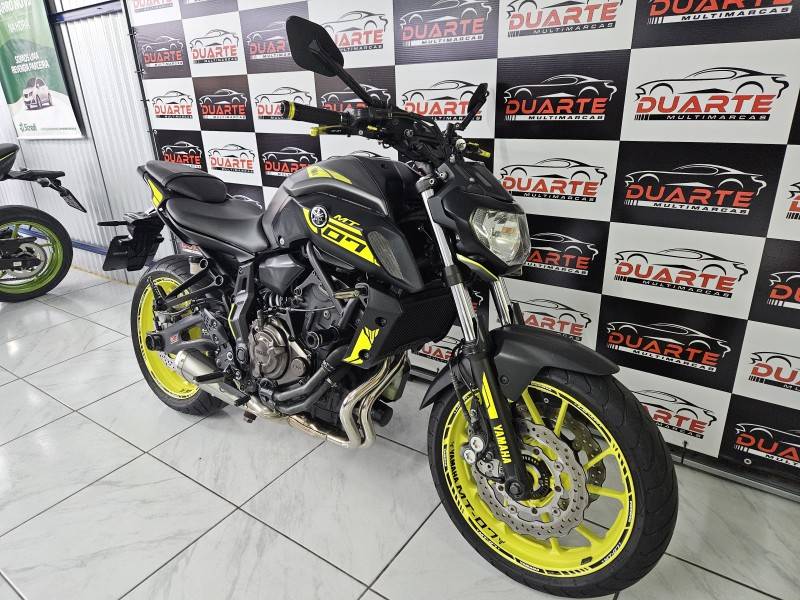 YAMAHA - MT - 2018/2019 - Cinza - R$ 38.900,00